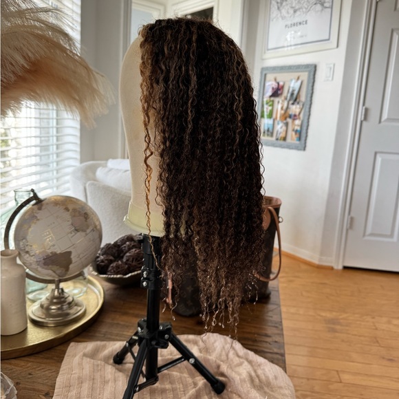 18 inch custom highlighted kinky curly wig| blonde highlight curly wig - Picture 9 of 9